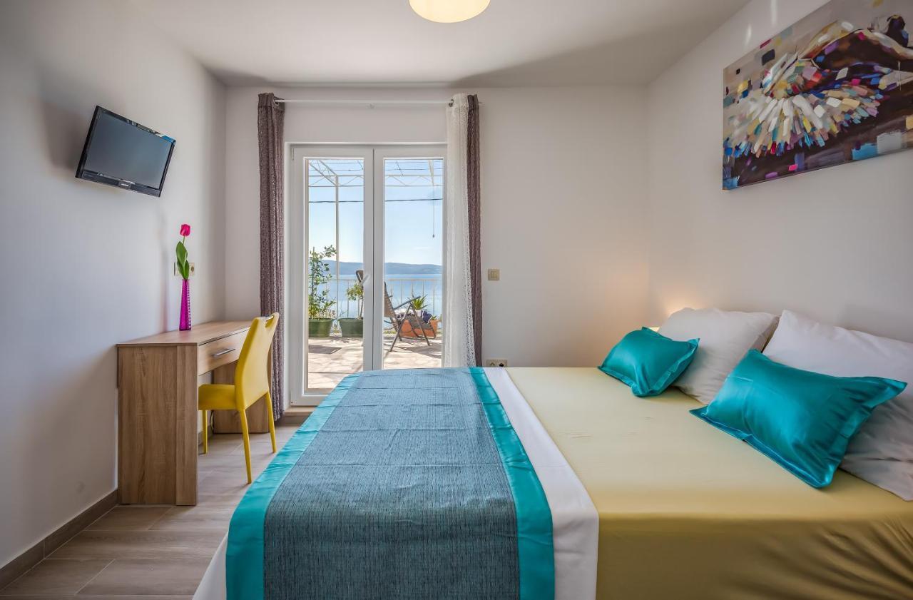 Holiday House Almissa Omis Exterior photo