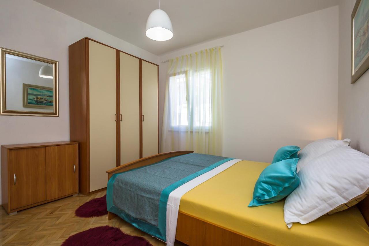 Holiday House Almissa Omis Exterior photo