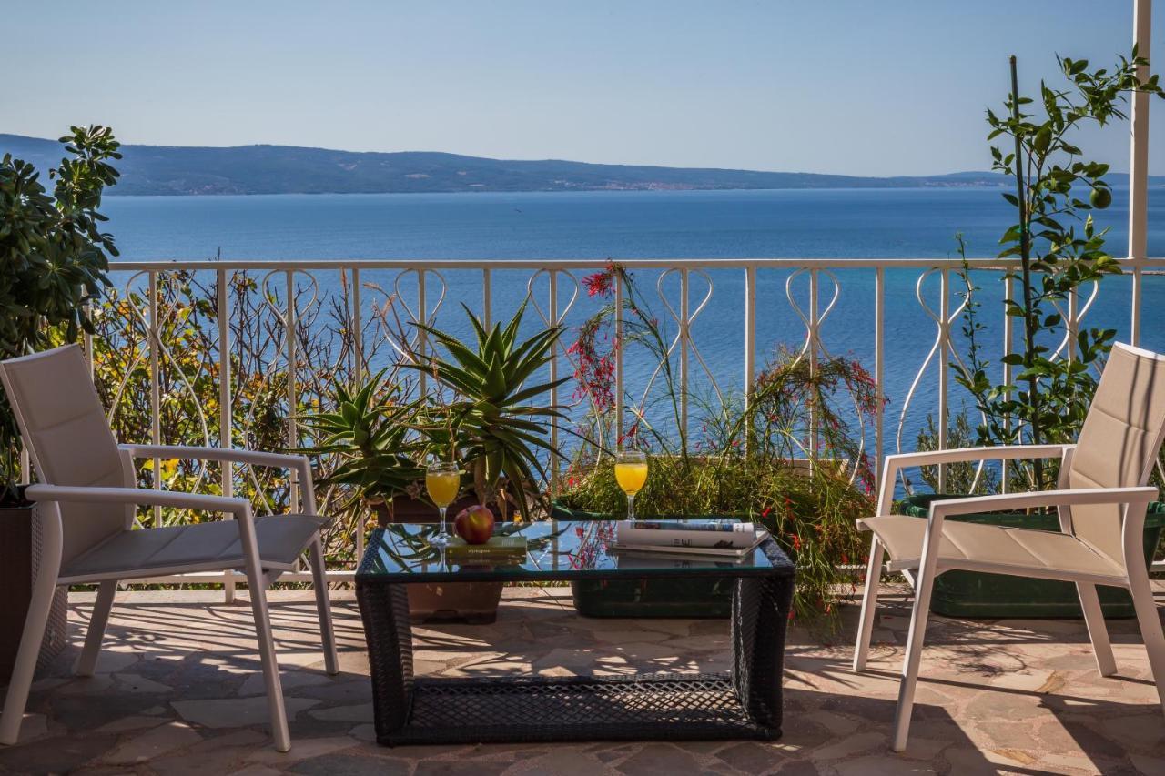 Holiday House Almissa Omis Exterior photo
