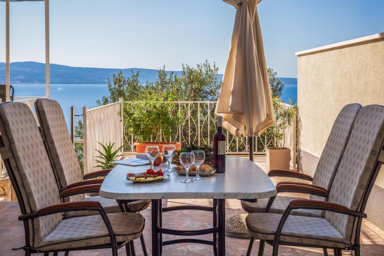 Holiday House Almissa Omis Exterior photo